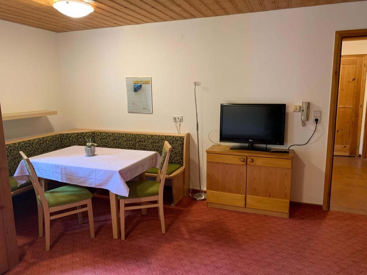 Ferienhaus Am Burgsee Ladis Bagian luar foto